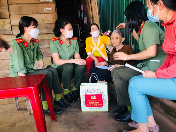 CONG AN HUYEN TIEP TUC CHUOI HOAT DONG XUAN 2022 3
